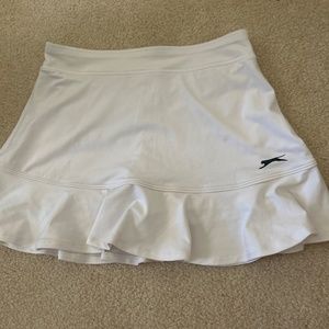 pleated white athletic skirt